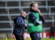 8 February 2009; Clare manager Mike McNamara urges on his players in the dying moments of the match. Allianz GAA National Hurling League, Division 1, Round 1, Limerick v Clare, Gaelic Grounds, Limerick. Picture credit: Brian Lawless / SPORTSFILE