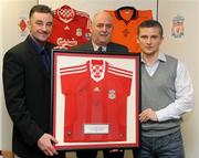 12 February 2009; St Kevin's Boys Club, the famous northside nursery, announced the signing of an Academy partnership with Premiership high flyers Liverpool F.C. Pictured at the announcment are Stuart Gelling, Liverpool Academy, left. and former Liverpool and Republic of Ireland International John Aldridge with St Kevins Boys Club Chairman Micheal O'Callaghan. St Kevins Boys Club, Larkhill Road, Whitehall, Dublin. Picture credit: Stephen McCarthy / SPORTSFILE