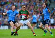 5 September 2015; Tom Parsons, Mayo, in action against Ciarán Kilkenny, left, and Denis Bastick, Dublin. GAA Football All-Ireland Senior Championship Semi-Final Replay, Dublin v Mayo. Croke Park, Dublin. Picture credit: Piaras Ó Mídheach / SPORTSFILE