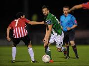 14 September 2015; Liam Miller, Cork City, in action against Barry McNamee, Derry City. Irish Daily Mail FAI Senior Cup Quarter-Final Replay, Cork City v Derry City. Turner's Cross, Cork. Picture credit: Eoin Noonan / SPORTSFILE