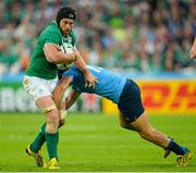 4 October 2015; Sean O'Brien, Ireland, is tackled by Michele Campagnaro, Italy. 2015 Rugby World Cup, Pool D, Ireland v Italy, Olympic Stadium, Stratford, London, England. Picture credit: Brendan Moran / SPORTSFILE