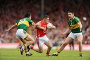 7 June 2009; Noel O'Leary, Cork, in action against Paul Galvin, left, and Darragh O Se, Kerry. Munster GAA Football Senior Championship Semi-Final, Kerry v Cork, Fitzgerald Stadium, Killarney, Co. Kerry. Picture credit: Stephen McCarthy / SPORTSFILE