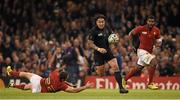 17 October 2015; Ma'a Nonu, New Zealand, escapes the tackle of Remi Tales, France. 2015 Rugby World Cup, Quarter-Final, New Zealand v France. Millennium Stadium, Cardiff, Wales. Picture credit: Stephen McCarthy / SPORTSFILE