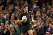 17 October 2015; Julian Savea, New Zealand, runs in to score his side's sixth try. 2015 Rugby World Cup, Quarter-Final, New Zealand v France. Millennium Stadium, Cardiff, Wales. Picture credit: Stephen McCarthy / SPORTSFILE