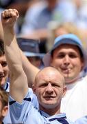 3 August 2009; Dublin supporters urge on their side ahead of the game. GAA Football All-Ireland Senior Championship Quarter-Final, Dublin v Kerry, Croke Park, Dublin. Picture credit: Stephen McCarthy / SPORTSFILE