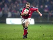 20 January 2001; Peter Stringer of Munster during the Heineken Cup Pool 4 Round 6 match between Munster and Castres at Musgrave Park in Cork. Photo by Brendan Moran/Sportsfile