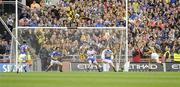 6 September 2009; Henry Shefflin, Kilkenny, 11, scores a second half penalty. GAA Hurling All-Ireland Senior Championship Final, Kilkenny v Tipperary, Croke Park, Dublin. Picture credit: Oliver McVeigh / SPORTSFILE