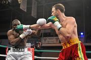 15 May 2010; Andy Lee, right, in action against Mamadou Thiam during their middleweight bout. Yanjing Fight Night, University of Limerick, Limerick. Picture credit: Diarmuid Greene / SPORTSFILE