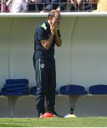 9 June 2016; Republic of Ireland manager Martin O'Neill applying sun cream during squad training at UEFA EURO2016 in Versailles, Paris, France. Photo by David Maher/Sportsfile