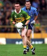11 August 2001; William Kirby of Kerry gets away from Ciarán Whelan of Dublin during the Bank of Ireland All-Ireland Senior Football Championship Quarter-Final Replay match between Dublin and Kerry at Semple Stadium in Thurles, Tipperary. Photo by Ray McManus/Sportsfile