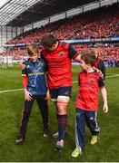 22 October 2016; CJ Stander of Munster with Tony Foley, left, and Dan Foley, sons of the late Munster Rugby head coach Anthony Foley, after the European Rugby Champions Cup Pool 1 Round 2 match between Munster and Glasgow Warriors at Thomond Park in Limerick. Photo by Diarmuid Greene/Sportsfile
