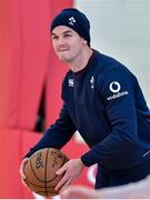 2 November 2016; Jonathan Sexton of Ireland plays some basketball during a squad visit to the Chicago Bulls training facility, The Advocate Center, in Chicago, USA. Photo by Brendan Moran/Sportsfile