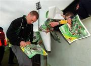 15 January 2002; Peter Stringer signs autographs for fans after a Ireland Rugby squad training session and press conference at Thomond Park in Limerick. Photo by Brendan Moran/Sportsfile