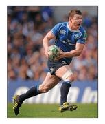 30 April 2011; Brian OíDriscoll tenses up as he accelerates with the ball in both hands. The book, which has an RRP of Ä24.95, is on sale from www.leinsterrugby.ie, www.sportsfile.com and from select bookshops nationwide. Picture credit: Stephen McCarthy / SPORTSFILE