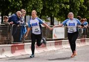 21 May 2017; Nicola Kelly, left, and Gwen Harris, competing in the Streets of Dublin 5k race at the CHQ Building in North Wall, Dublin. Photo by Sam Barnes/Sportsfile