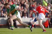 23 June 2002; Marc î SŽ of Kerry in action against Philip Clifford of Cork during the Bank of Ireland Munster Senior Football Championship Semi-Final Replay match between Cork and Kerry at Páirc U’ Chaoimh in Cork. Photo by Brendan Moran/Sportsfile