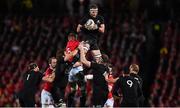 24 June 2017; Kieran Read of New Zealand takes possession in a lineout during the First Test match between New Zealand All Blacks and the British & Irish Lions at Eden Park in Auckland, New Zealand. Photo by Stephen McCarthy/Sportsfile
