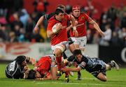 14 April 2012; Paddy Butler, Munster, gets away from Henry Pyrgos, Glasgow Warriors. Celtic League, Munster v Glasgow Warriors, Musgrave Park, Cork. Picture credit: Diarmuid Greene / SPORTSFILE