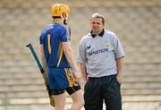 22 April 2012; Clare manager Davy Fitzgerald in conversation with goalkeeper Patrick Kelly. Allianz Hurling League Division 1A Semi-Final, Kilkenny v Clare, Semple Stadium, Thurles, Co. Tipperary. Picture credit: Stephen McCarthy / SPORTSFILE