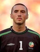 21 August 2002; Dean Kiely of Republic of Ireland prior to the International Friendly match between Finland and Republic of Ireland at the Olympic Stadium in Helsinki, Finland. Photo by David Maher/Sportsfile