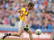 1 July 2012; Redmond Barry, Wexford, shoots to score his side's first goal. Leinster GAA Football Senior Championship Semi-Final, Dublin v Wexford, Croke Park, Dublin. Picture credit: David Maher / SPORTSFILE