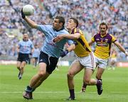 1 July 2012; Kevin McManamon, Dublin, in action against Lee Chin, Wexford. Leinster GAA Football Senior Championship Semi-Final, Dublin v Wexford, Croke Park, Dublin. Picture credit: David Maher / SPORTSFILE