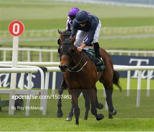 Curragh Races - Irish 2000 Guineas Day