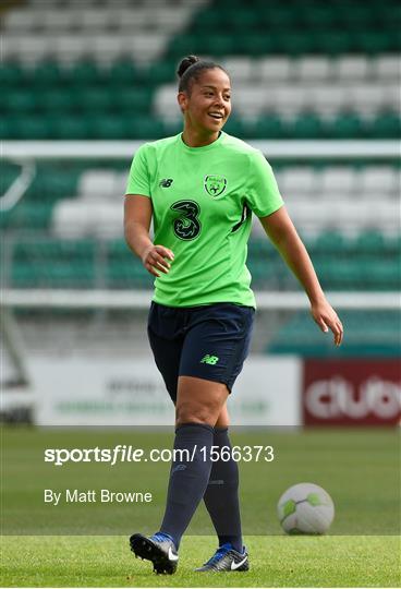 Republic of Ireland WNT Squad Training