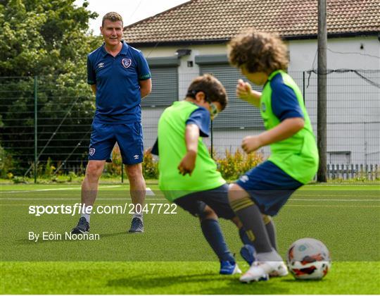 INTERSPORT Elverys Summer Soccer Schools - Stephen Kenny Visit