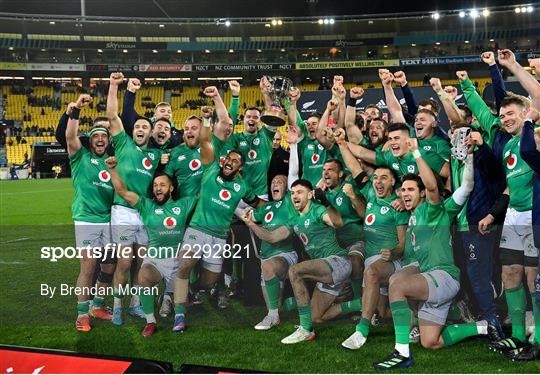 Irish Rugby Tackling The All Blacks – Summer Tour, 44% OFF