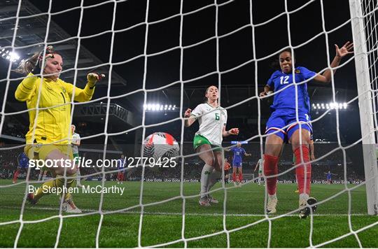 France v Republic of Ireland - UEFA Women's European Championship Qualifier