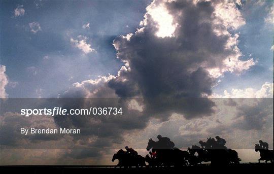 Horse Racing from The Curragh