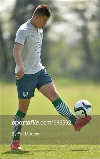 Republic of Ireland U17 Squad Training