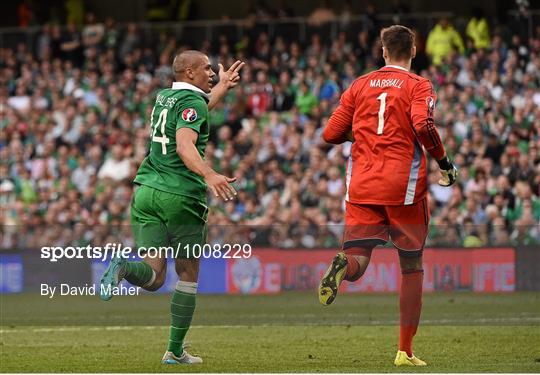 Republic of Ireland v Scotland - UEFA EURO 2016 Championship Qualifier - Group D