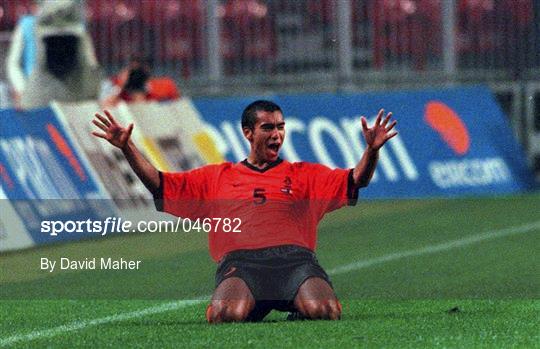 Netherlands v Republic of Ireland - FIFA World Cup 2002 Group 2 Qualifier