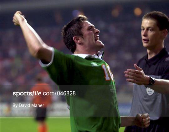 Netherlands v Republic of Ireland - FIFA World Cup 2002 Group 2 Qualifier