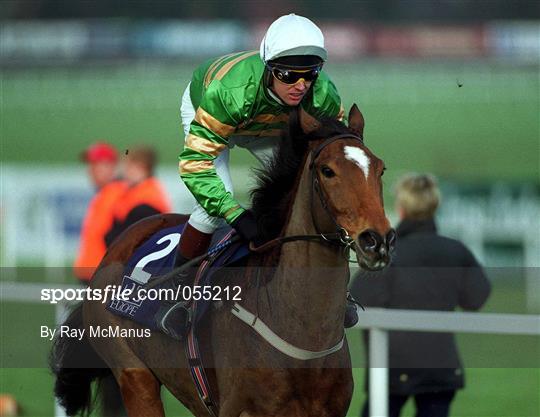 Horse racing from Leopardstown