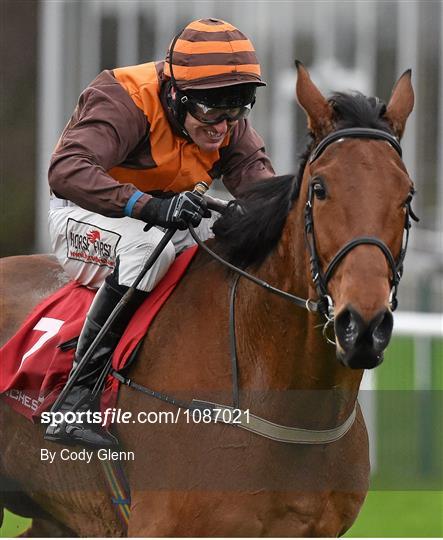 Horse Racing from Punchestown