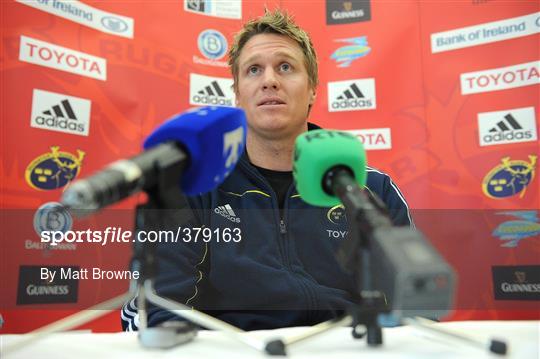 New Munster signing Jean de Villiers Arrives in Ireland