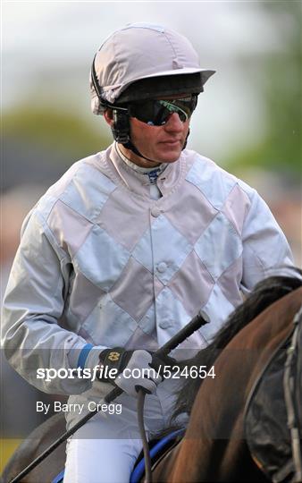 Horse Racing from Leopardstown