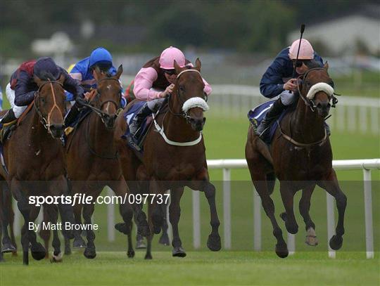 Horse Racing from The Curragh